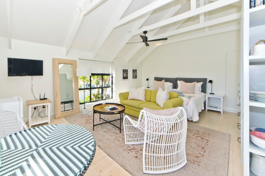 4 Bedroom Property for Sale in Leisure Isle Western Cape